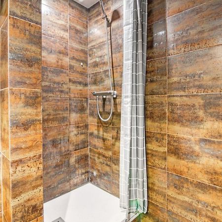 Cozy Penthouse, 20 Min To Downtown, Alcala Norte Madrid Bagian luar foto
